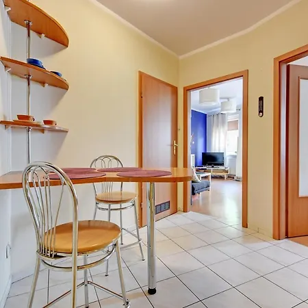 Barcelona By Renters Apartman